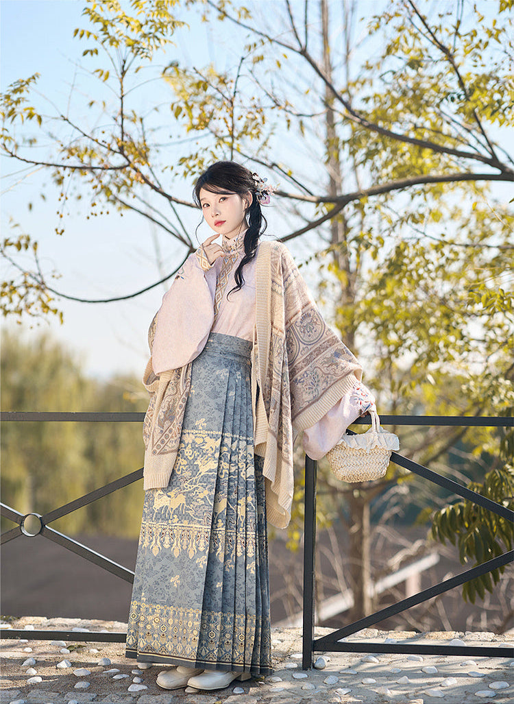 Lu Lu 陆陆 Deer Deer Modernized Ming Dynasty Knit Zhuyao & Mamian Skirt Set