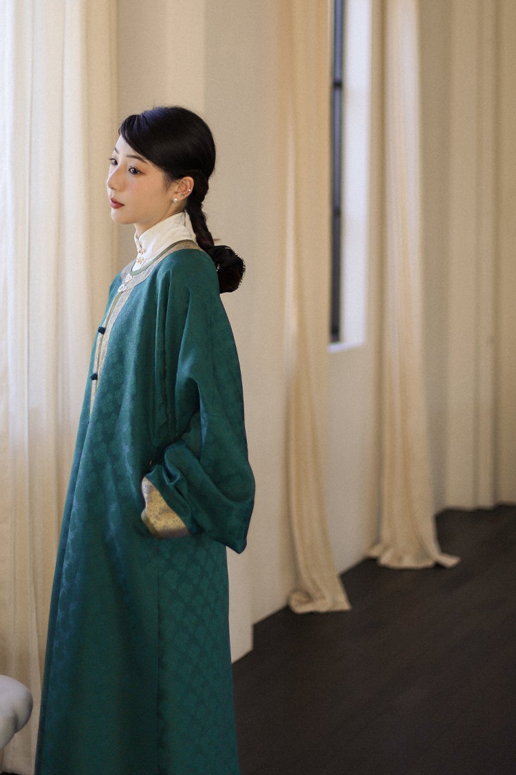 Bi Tao 碧桃 Turquoise Peach Ming Dynasty Yuanling Duijin Changshan Round Collar Long Shirt