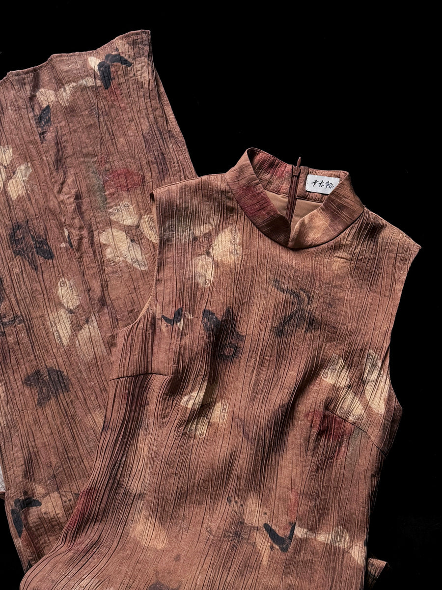 Gu Hua 古画 Ancient Painting Modernized Butterfly Textured Sleeveless Qipao