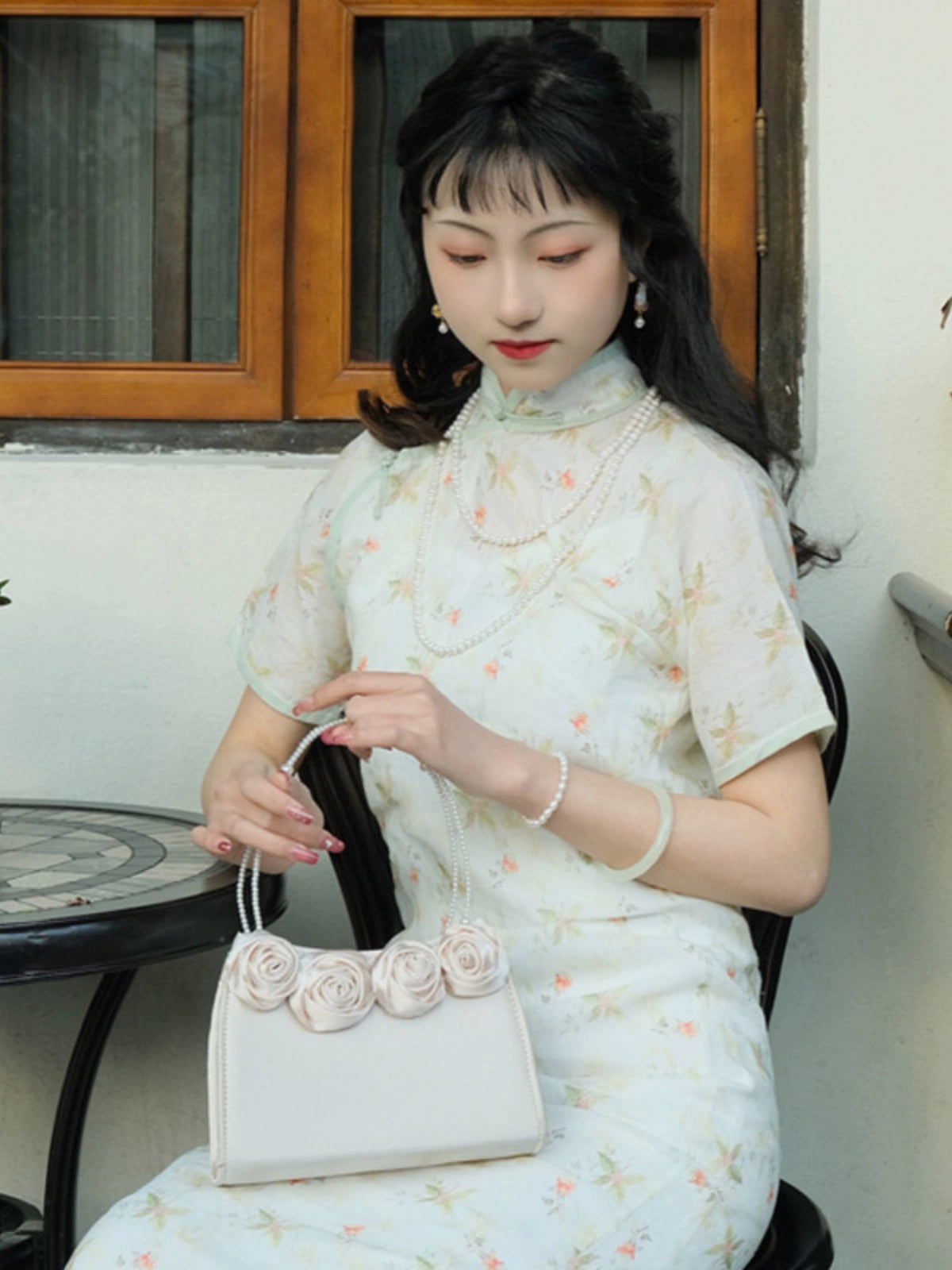 Yi Xiao 伊笑 Carefree 1930s Ramie Plant Half Sleeve Qipao