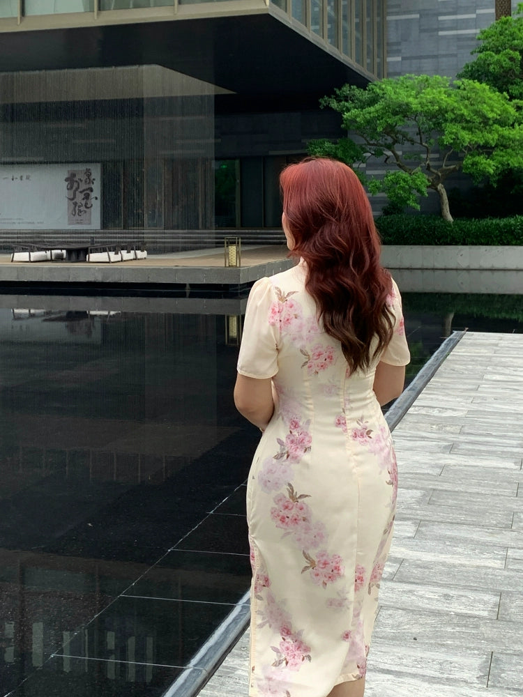 Xiari Meigui 夏日玫瑰 Rosy Summer Plus Size Modernized Classic Floral Print Qipao