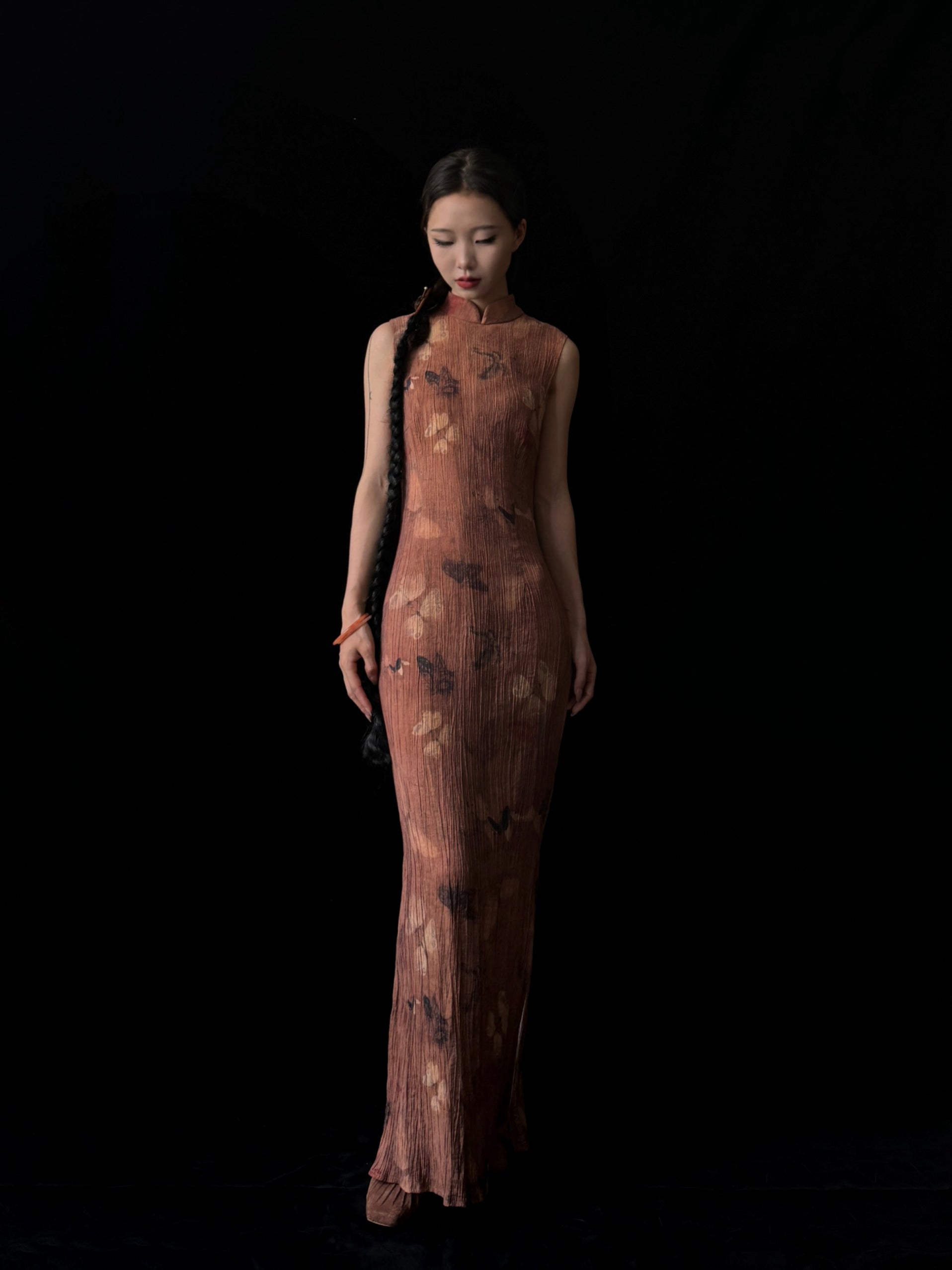 Gu Hua 古画 Ancient Painting Modernized Butterfly Textured Sleeveless Qipao