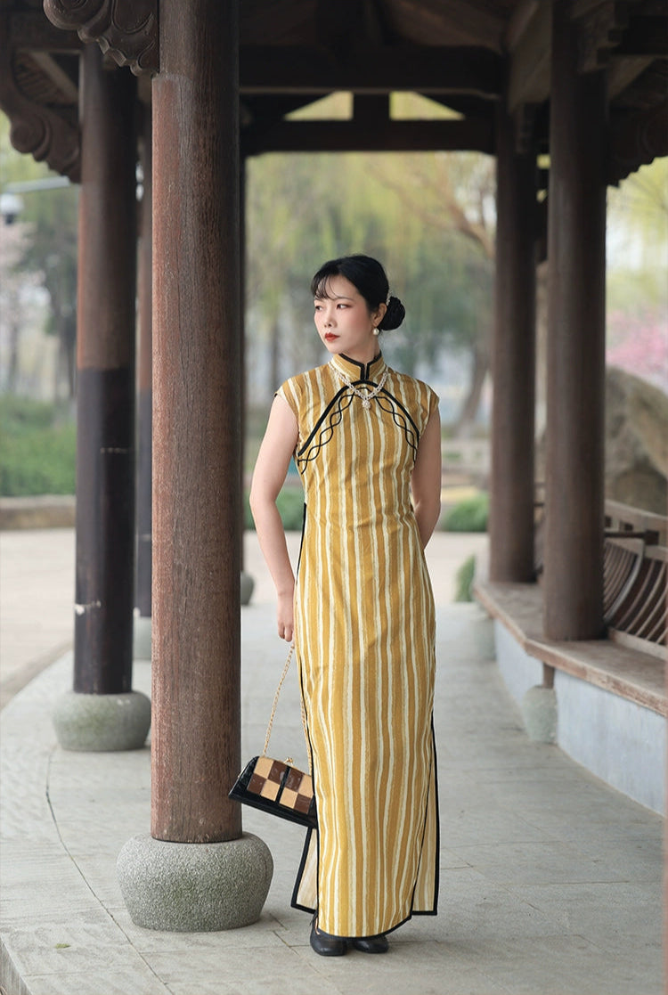 Jiang Gen 姜根 Ginger Root 1930s Art Deco Pure Cotton Parallel Panel Cap Sleeve Qipao