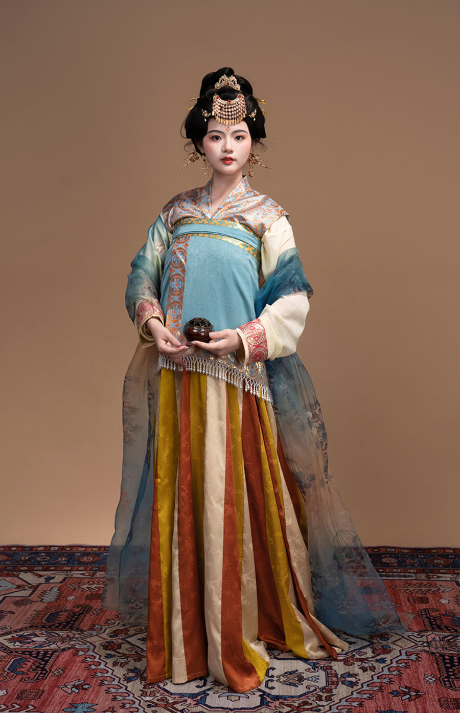 Chen Sha 辰砂 Cinnabar Early Tang Dynasty Restoration Chuiling Beizi Jacket & Poqun Qixiong Skirt Set