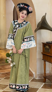 Qing Mei 青梅 Green Plum Qing Dynasty Changyi Dress & Majia Set