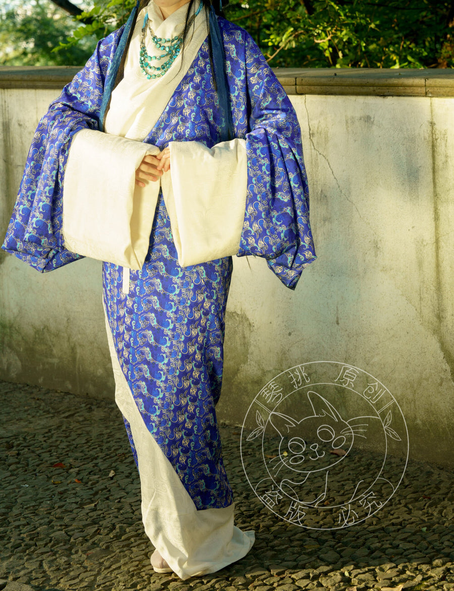 Jiangmen 江门 Han Dynasty Mawang Tomb Restoration Quju Curved Hem Robe Set