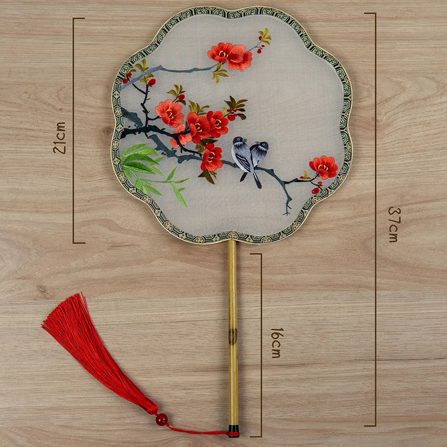 Huayuan Jingse 花园景色 Garden Scenes Embroidered Silk Tuanshan Round Fans