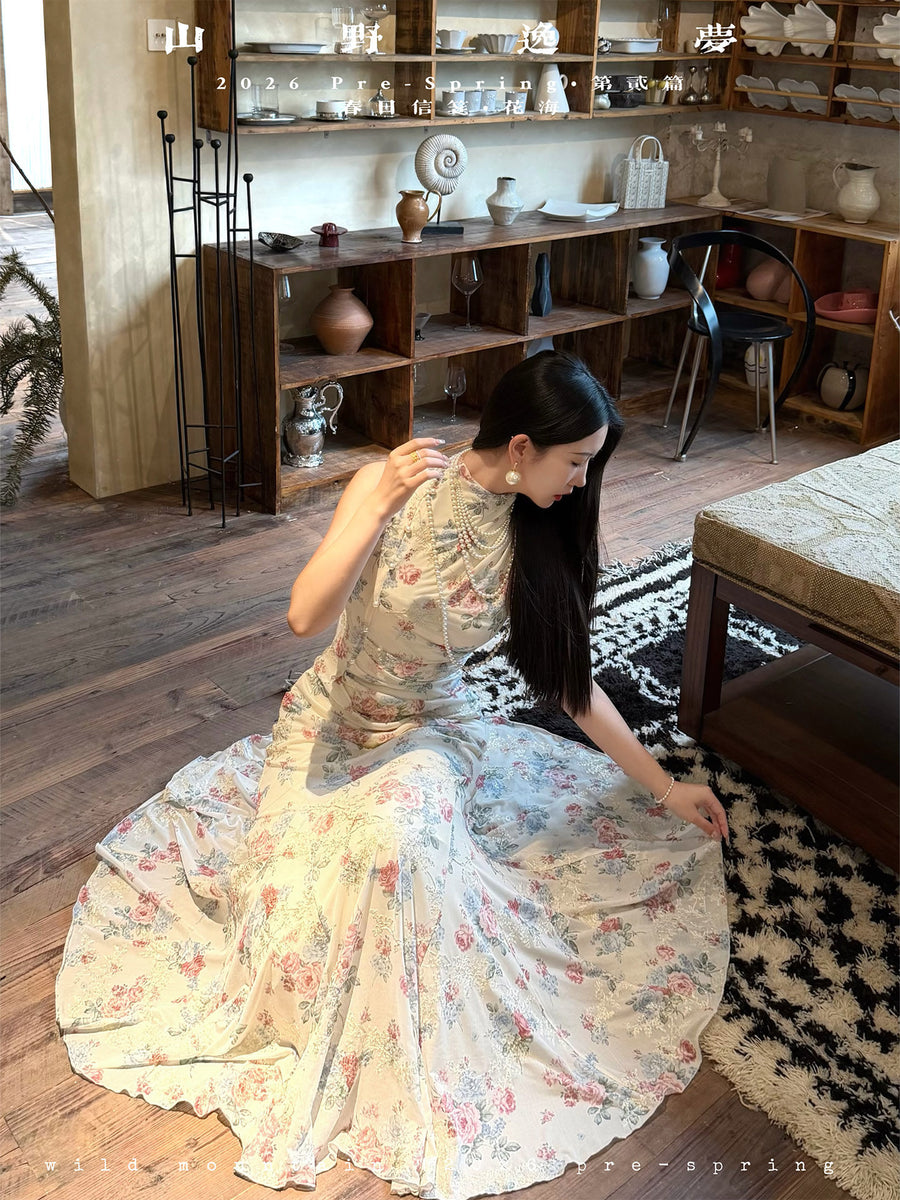 Zao Chun 早春 Early Spring New Chinese Style Modernized Floral Ruched Qipao
