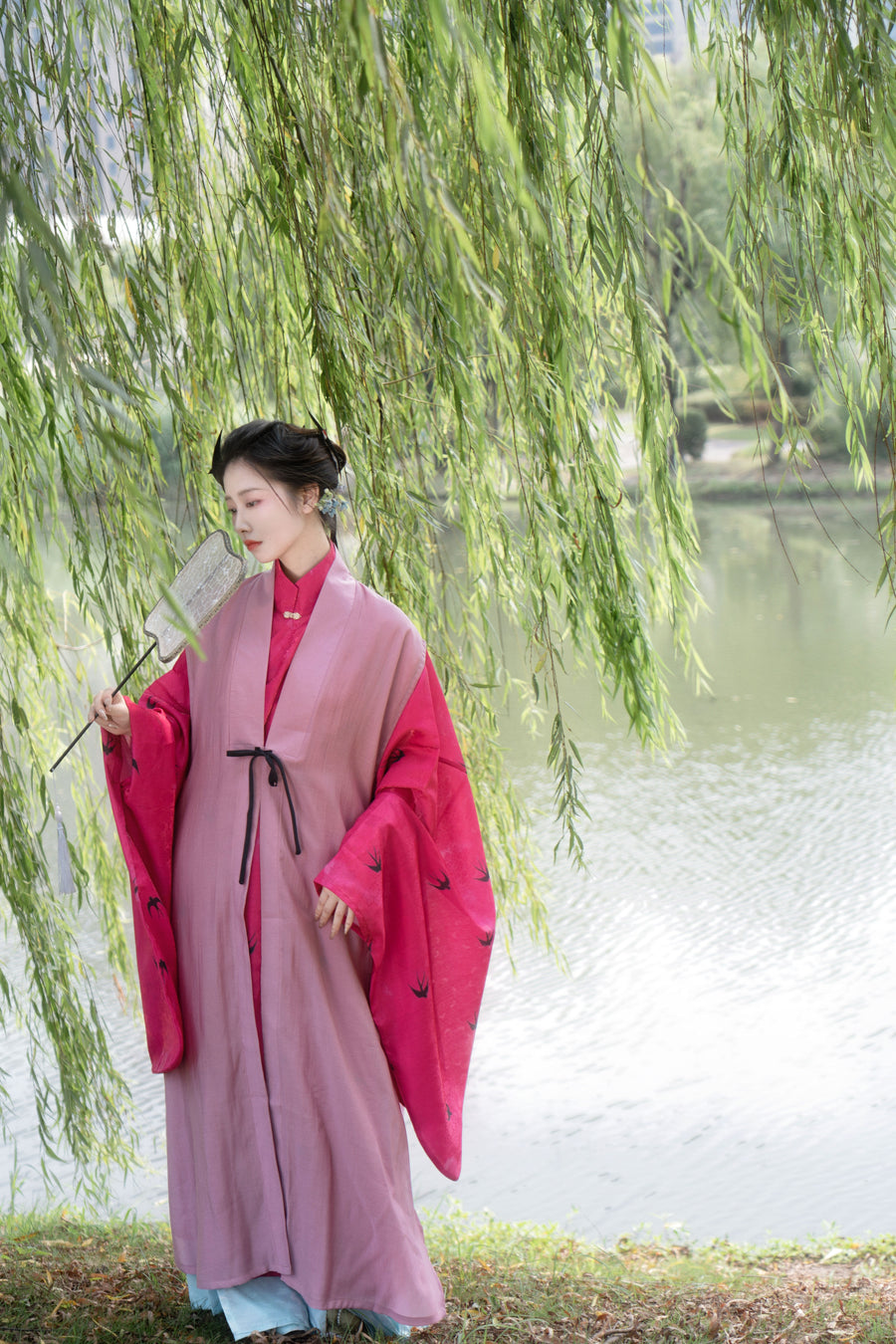 Qiu Wuyang 秋无恙 Autumn Remains Serene Late Ming Dynasty Sparrow Changshan Long Top & Summer Bijia Vest Set