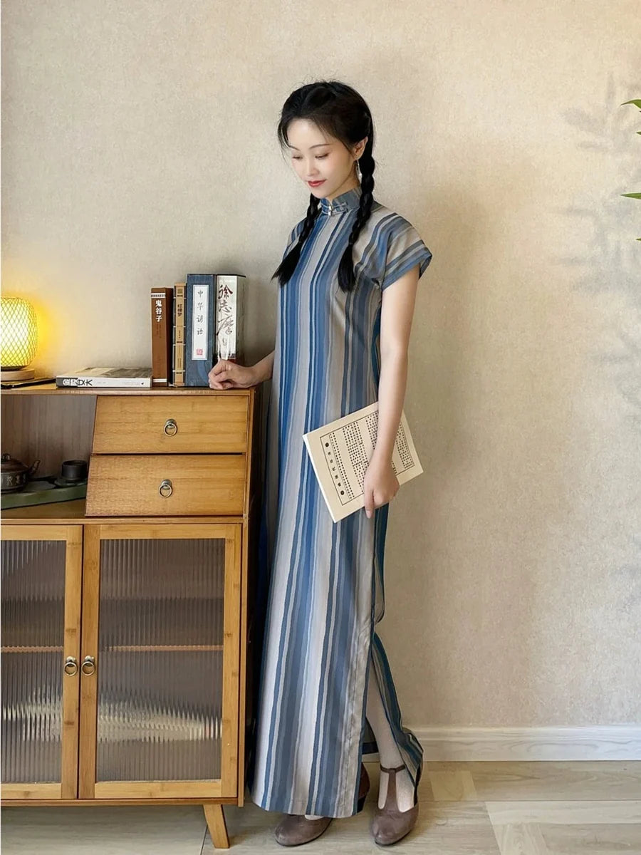 Tiao Wen 条纹 Striped 1940s Republic of China Short Sleeve Qipao