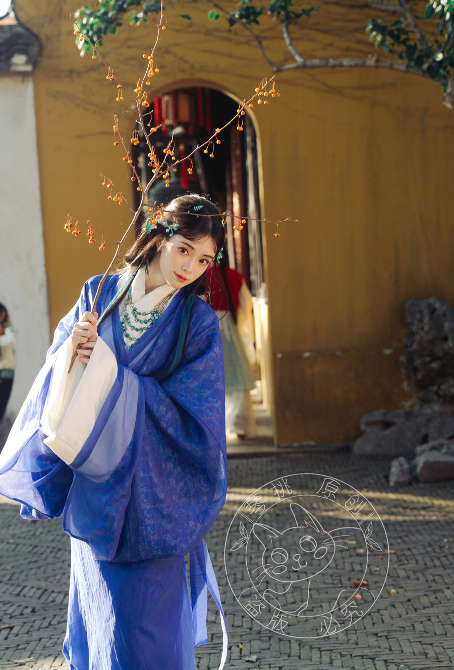 Jiangmen 江门 Han Dynasty Mawang Tomb Restoration Quju Curved Hem Robe Set