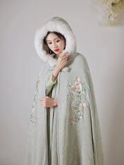 Mao Dou 毛豆 Edamame Embroidered Winter Fur Doupeng Cloak