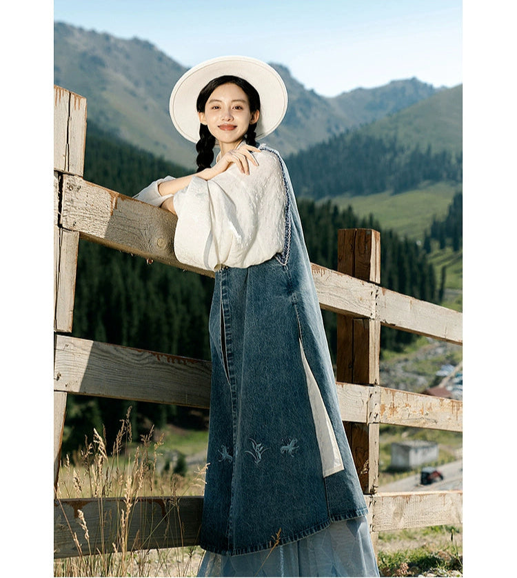 Huan Ying 幻影 Phantom Modernized Ming Dynasty Changshan Top Bijia Vest & Mamian Skirt Set