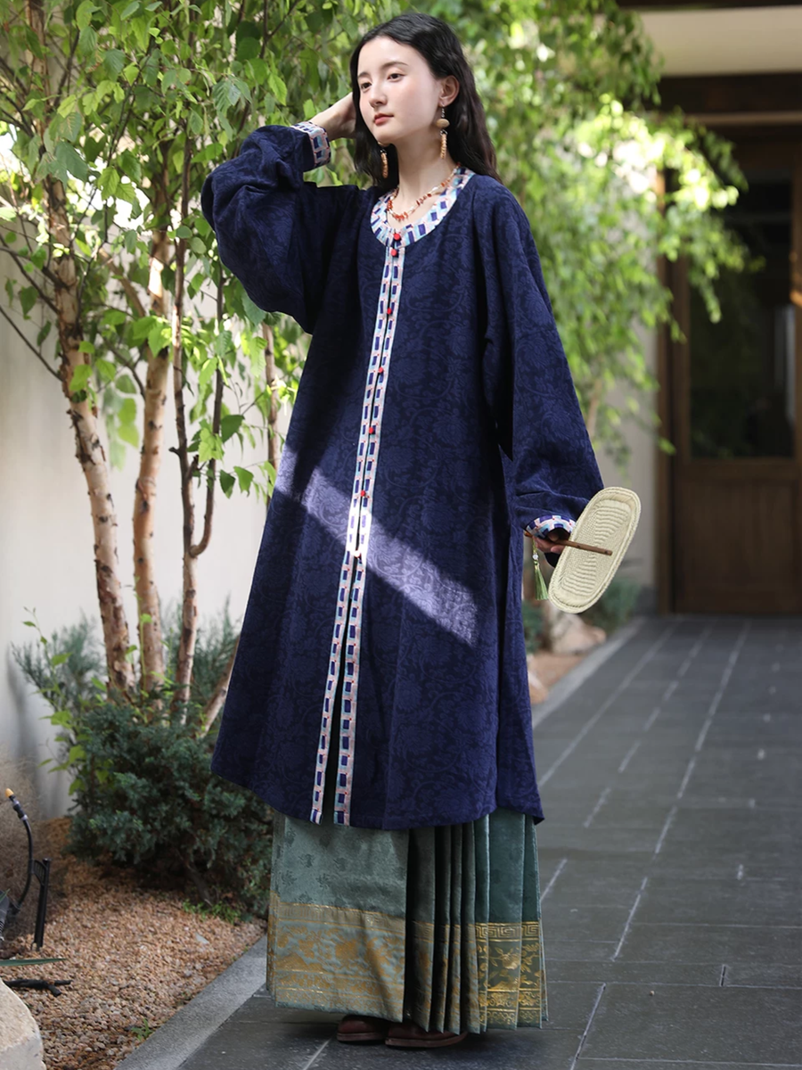 Dian Lan 靛蓝 Indigo Ming Dynasty Wanli Era Yuanling Changshan Pure Cotton Long Top & Mamian Skirt