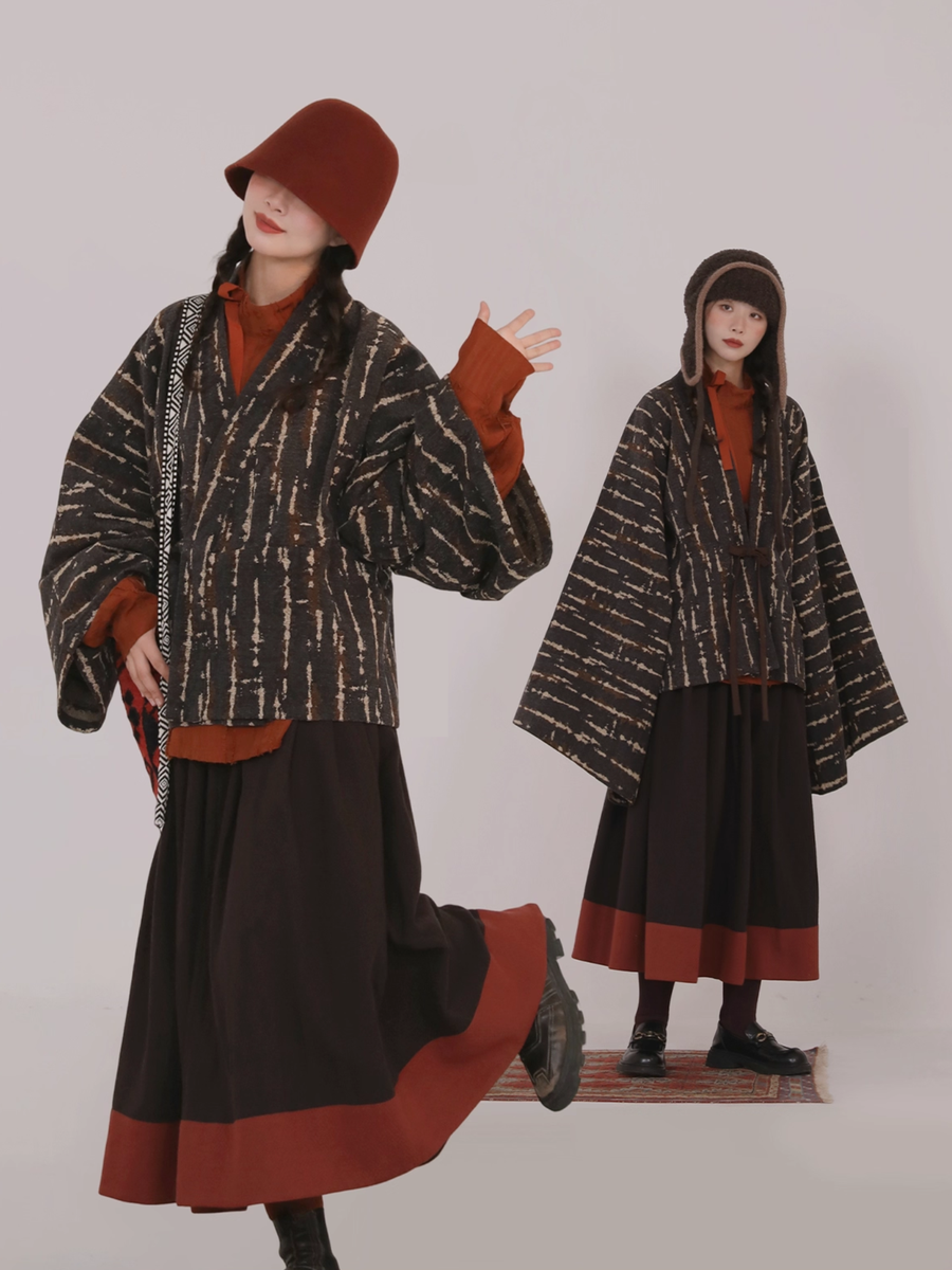 Yue Chuan 越川 Climbing Rivers Modernized Jin Dynasty Cotton Blend Ru Jacket & Cotton Zhequn Skirt Set